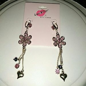 NWOT Betsey Johnson earrings!